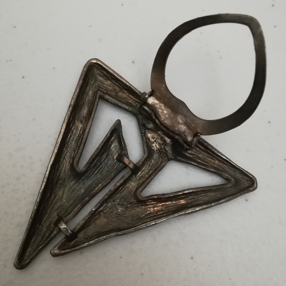 Vintage Triangle Nautical Brass Scarf Clip - Picture 3 of 6